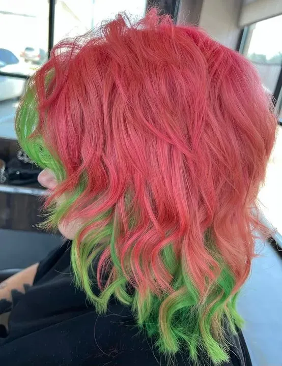 https://cdn.salonspotlight.com/photos/p2VuRNnV40kTEHlGPEX9/9645d455-e688-4d90-985a-d46ad88a781c_720x720