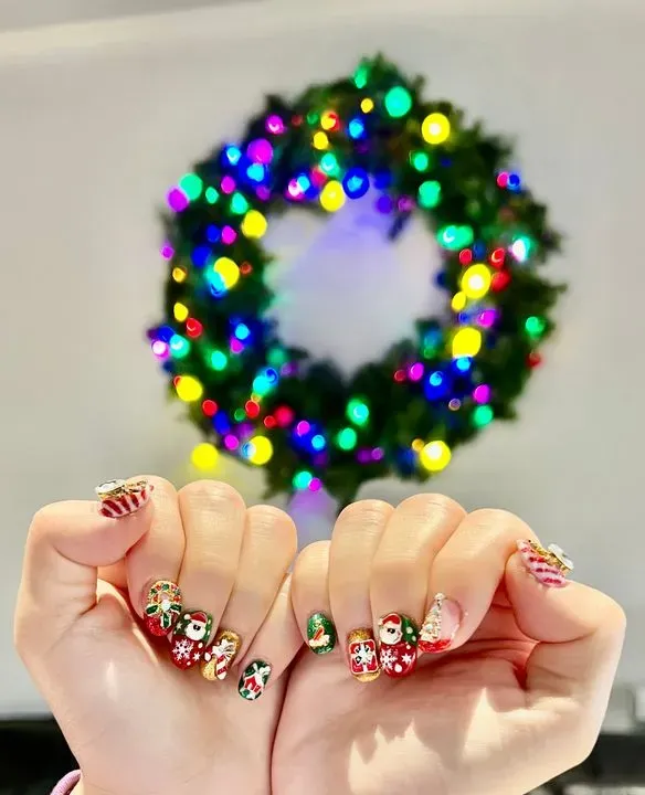 https://cdn.salonspotlight.com/photos/p9axmoorMPtDb71ssDDb/c724c3d7-8b0d-4631-a88c-093c4c477c2e_720x720
