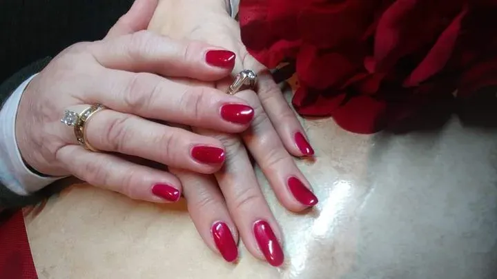 https://cdn.salonspotlight.com/photos/pAhhBRA2e75HZHfZXgs1/aa20233f-b89f-4663-bea0-d63ff2d04a4b_720x720