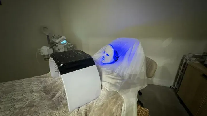https://cdn.salonspotlight.com/photos/pAkZ5xnVr7KnuuSC3wfm/d0ac4f52-e4a1-4c4f-a488-156c45ba8c43_720x720