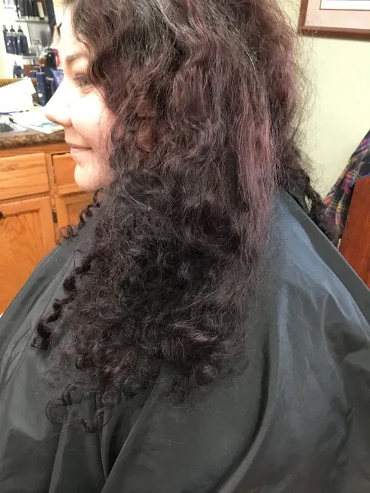 https://cdn.salonspotlight.com/photos/pAywcLmIdivPGh3FbKIX/45f01f78-2d7b-4625-aea2-ab4f0e6577a7_720x720