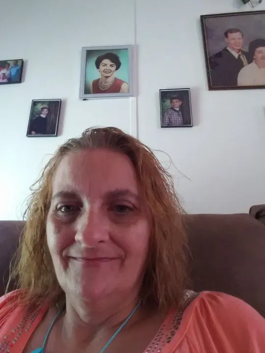 https://cdn.salonspotlight.com/photos/pFp7ktwIvaMNeC8aDz5w/623b65ff-e2dd-40bb-bcf0-4e236bd17581_720x720