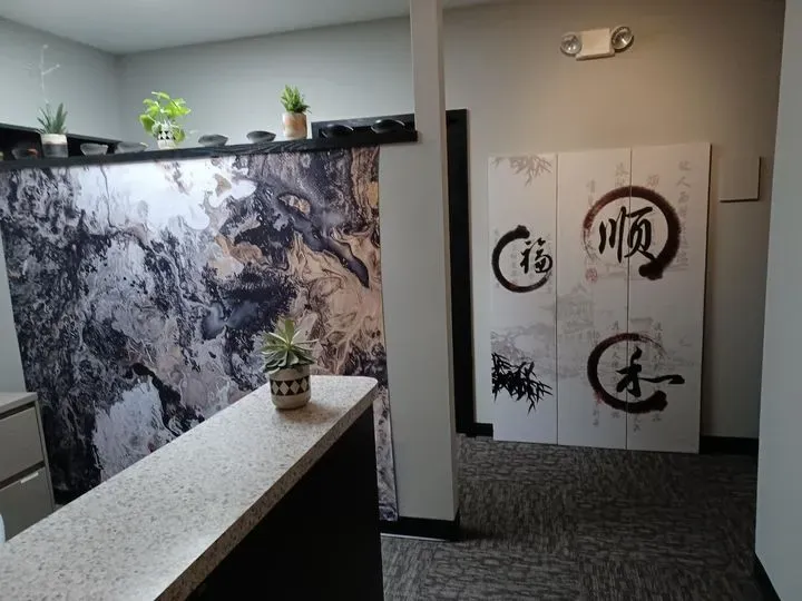https://cdn.salonspotlight.com/photos/pH0DUp2dctnZEzbaRxpM/c6aaf53c-bba2-48a5-93d1-1741e9ff8228_720x720