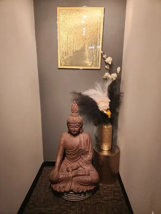 https://cdn.salonspotlight.com/photos/pH0DUp2dctnZEzbaRxpM/f7eabb4d-1c9f-4d0f-94b5-4f3791954327_720x720