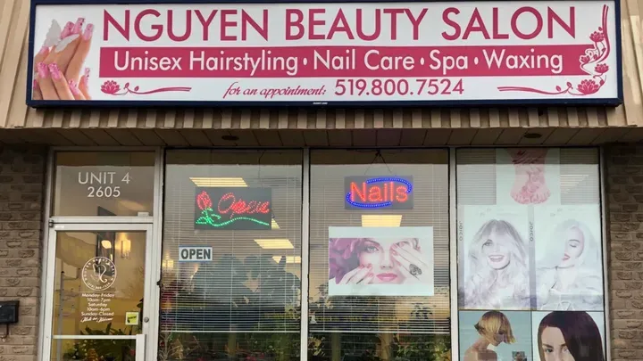 https://cdn.salonspotlight.com/photos/pL8MpKYjyw0Gg7hGKn5n/b7b45405-ca37-41af-bf69-8c34062b8b25_720x720