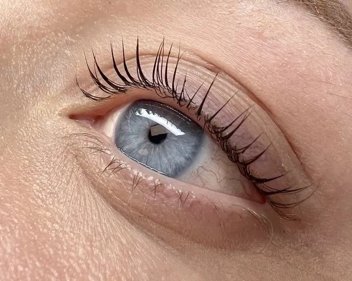 https://cdn.salonspotlight.com/photos/pPS2TgSY4uuK4vt24umb/a3854793-7a54-4b34-ad73-4025c4ad03a2_720x720