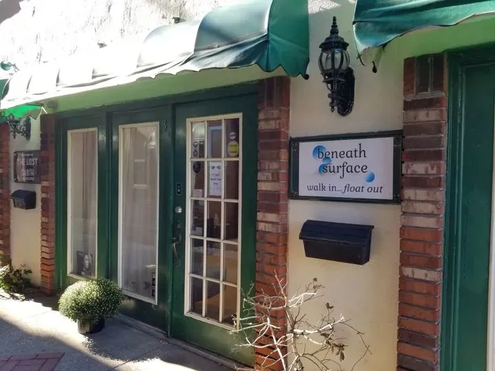 https://cdn.salonspotlight.com/photos/pWpPzYVnjvnUh9XBkh9N/7364ccd8-4c45-4ff5-840a-d6c6e9839e2a_720x720