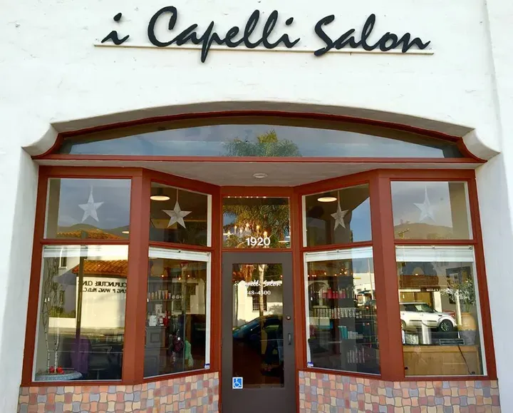 https://cdn.salonspotlight.com/photos/pX0YbsuuCADXW3sF4DUm/487d023c-3820-47f7-93ae-5f12be8432df_720x720