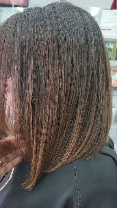 https://cdn.salonspotlight.com/photos/pbKyZmmH20LVIQNsV0yD/602c20fe-9bb7-4a07-a638-fd30e13145f5_720x720
