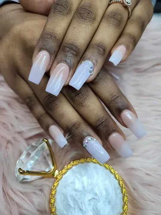 https://cdn.salonspotlight.com/photos/pbKyZmmH20LVIQNsV0yD/c8031bcc-d3ad-41e5-86b4-4ab4e76c6d78_720x720