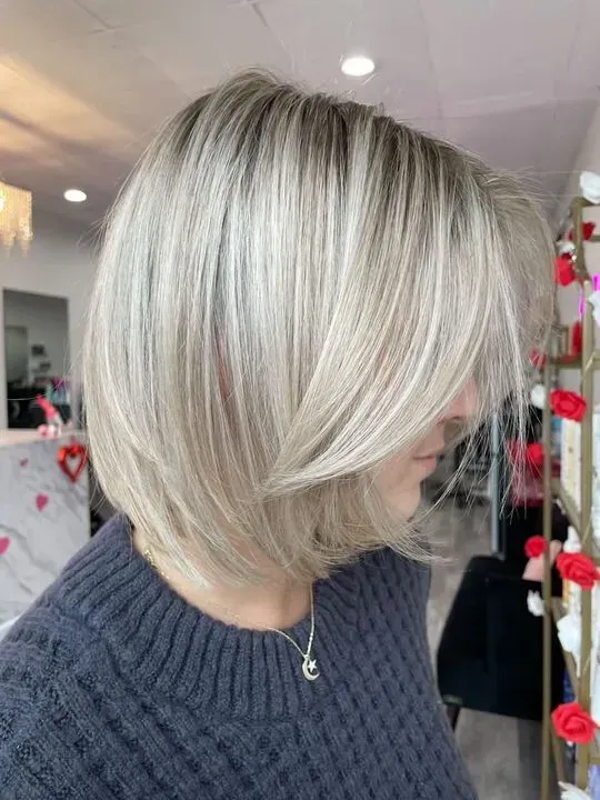 https://cdn.salonspotlight.com/photos/pcoaM7d6O7f8rvmcmlBP/7c836a06-0912-49c7-a33c-7c05b04a8a0a_720x720