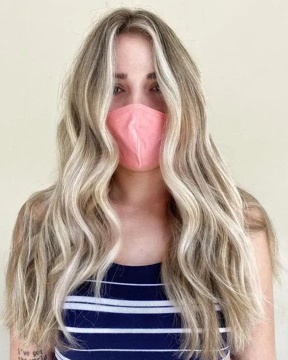 https://cdn.salonspotlight.com/photos/pdkjKodUhZWXKN2munWq/7a4e78df-1f76-499a-869d-76251e6a6555_720x720