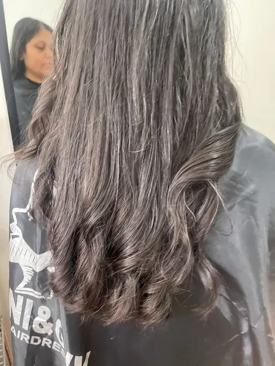 https://cdn.salonspotlight.com/photos/pf1qxuOPIudkF9ywENWp/0a142789-8e65-4dfa-a7a2-34fb1b28fdac_720x720