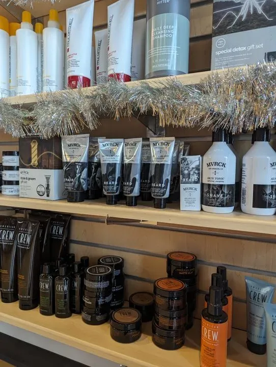 https://cdn.salonspotlight.com/photos/pfduKWQLk5psORhtCLNV/70a37a9d-d1b9-4164-af36-46c059144aa0_720x720