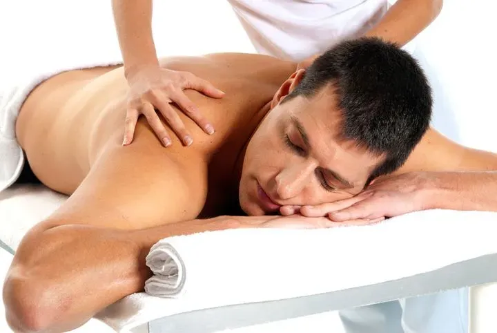 https://cdn.salonspotlight.com/photos/pfrdzxKUkgX4YctLQojc/eb79cfbd-538e-4c36-b494-6668dd36c177_720x720