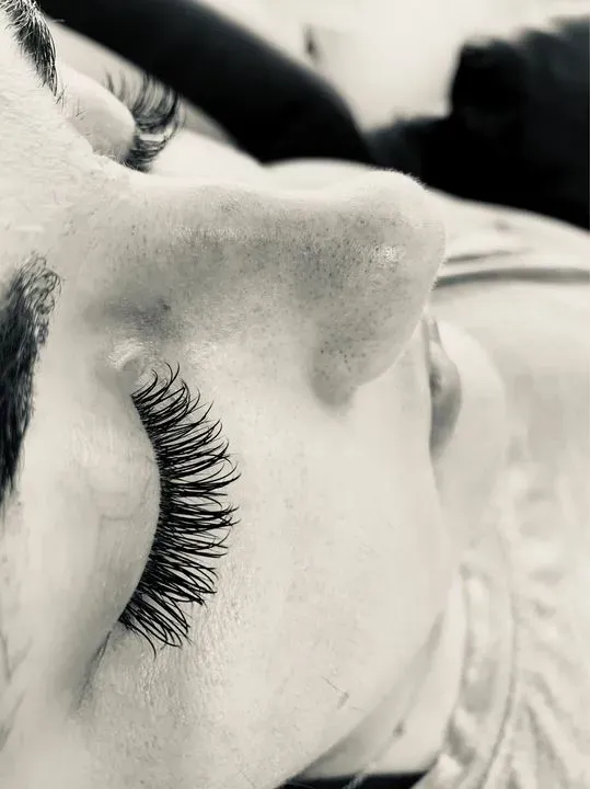 https://cdn.salonspotlight.com/photos/pk8hoU6FAPIpctNfNzub/9b260798-f4bf-40c6-8da1-8965afae77bd_720x720