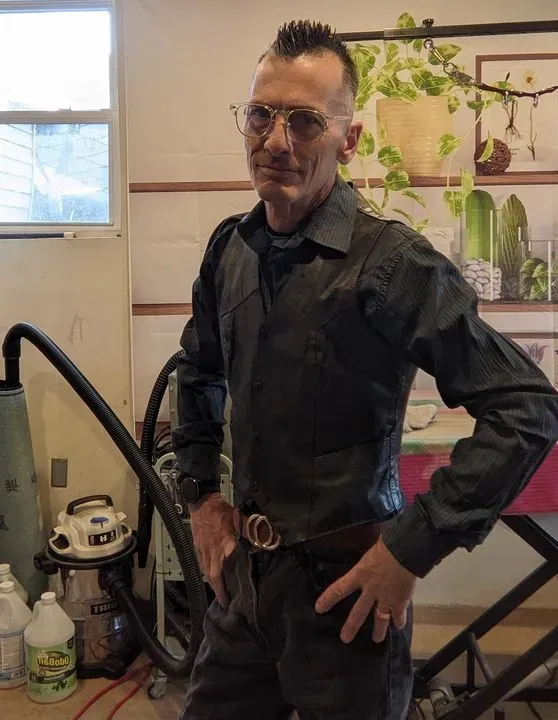 https://cdn.salonspotlight.com/photos/pkXwoGBCAqqDUuqPJjKg/553bd303-0a0b-44ef-81b2-52b73094295e_720x720