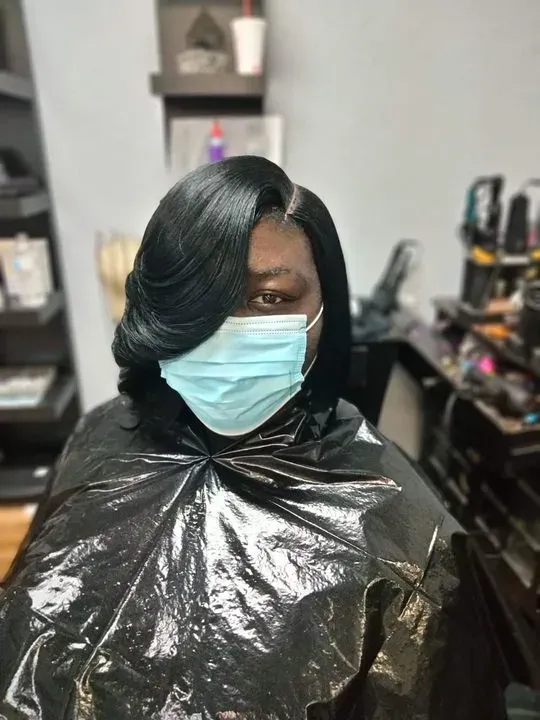 https://cdn.salonspotlight.com/photos/pkdbLOLQkAkt6N1uLBlP/b9109400-f927-4ee5-a31d-0623557c9a1c_720x720