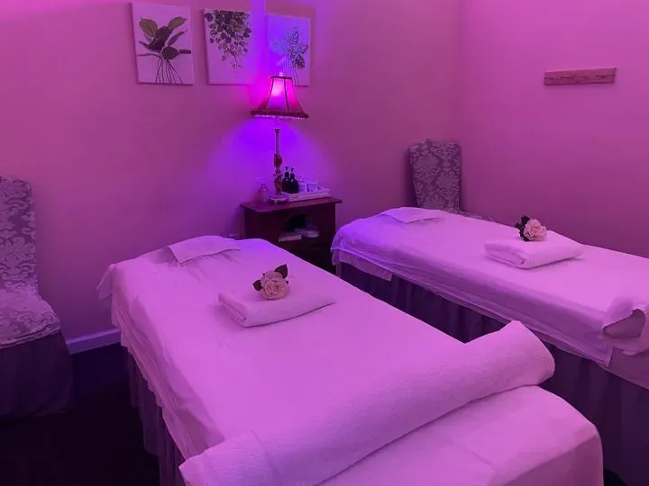 https://cdn.salonspotlight.com/photos/plxko7HanfiC3s6pKl7A/7d1b5213-af4f-44d5-a1c9-f88a59a28a13_720x720