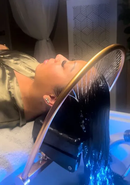 https://cdn.salonspotlight.com/photos/pmhL8uWb7FxqZlBG77j9/4a7c0270-7107-45f7-9747-2cf9d70f9e0a_720x720