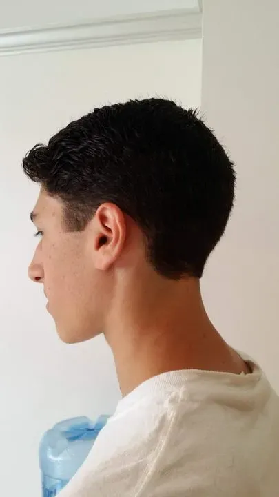 https://cdn.salonspotlight.com/photos/poAPD1lBlGjT6TnioAK7/7865b081-a9b3-47ac-ad7d-135f76d5e3ef_720x720