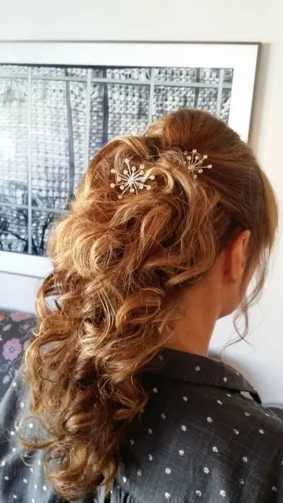 https://cdn.salonspotlight.com/photos/poAPD1lBlGjT6TnioAK7/9fe21b99-07b1-46d1-b05f-ce2ec43429dd_720x720