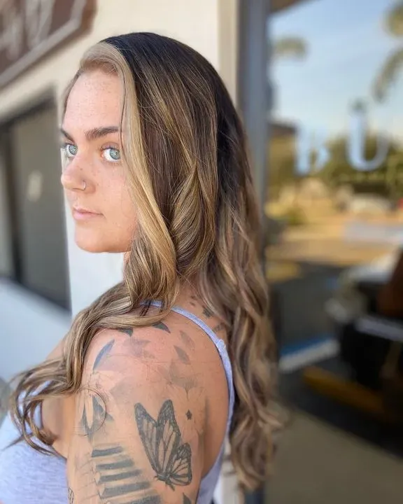 https://cdn.salonspotlight.com/photos/psU46FbKvDaE3Ta2ZARq/53192b16-8991-4035-8b7a-9172e2c1f626_720x720
