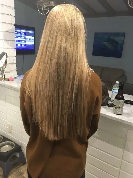 https://cdn.salonspotlight.com/photos/ptHJb12MwXlLqQ6tDJCc/79316ce7-c7f1-4463-be19-12144b88007b_720x720
