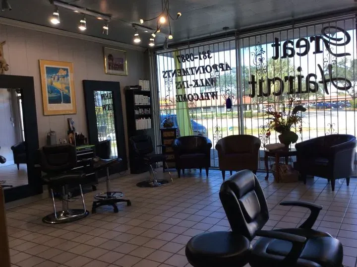 https://cdn.salonspotlight.com/photos/ptHJb12MwXlLqQ6tDJCc/d487ff08-3767-488b-b334-bbfbb353276b_720x720