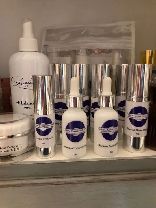 https://cdn.salonspotlight.com/photos/ptsMPmZZHrjTT7L7Xli8/a899fef3-4e49-4de3-8607-e30a5e594823_720x720