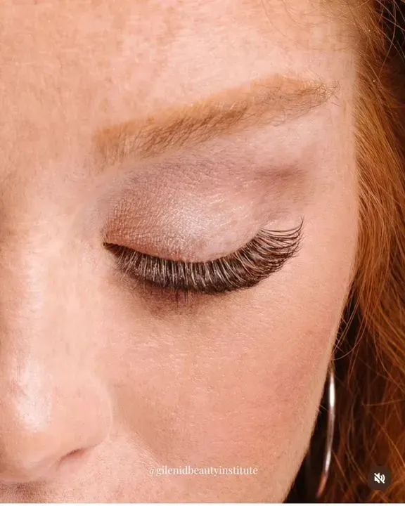 https://cdn.salonspotlight.com/photos/pvBXZ7CJHuT1A4W7uMkJ/13ad8498-9edf-4055-83eb-e4b6dd8ad8d1_720x720