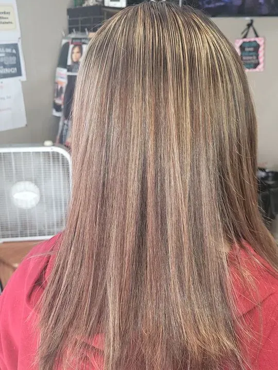 https://cdn.salonspotlight.com/photos/pvbESe8ZXPE84pEc5ruY/40ba7013-0878-4792-8ad0-0f08c709eaef_720x720