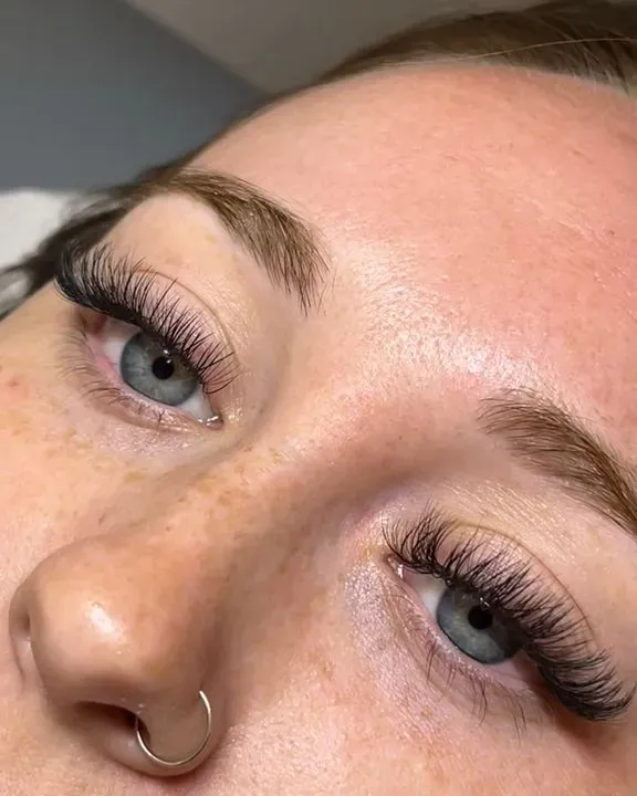 https://cdn.salonspotlight.com/photos/pyVHlTJ4N1IPU6wrVGtQ/15bfb978-6393-4933-996a-bbbdab0a6252_720x720