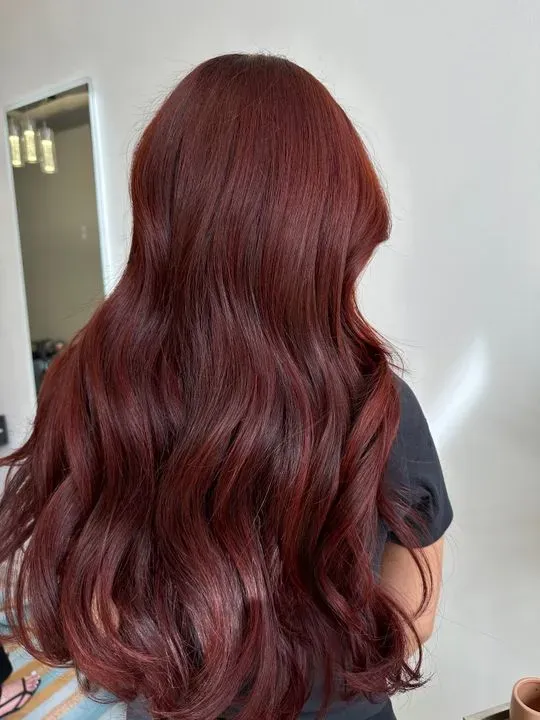 https://cdn.salonspotlight.com/photos/pzFWl6cbyzX2xhkqDh76/db9c8784-5542-47de-a22b-6d9b8cbbba24_720x720