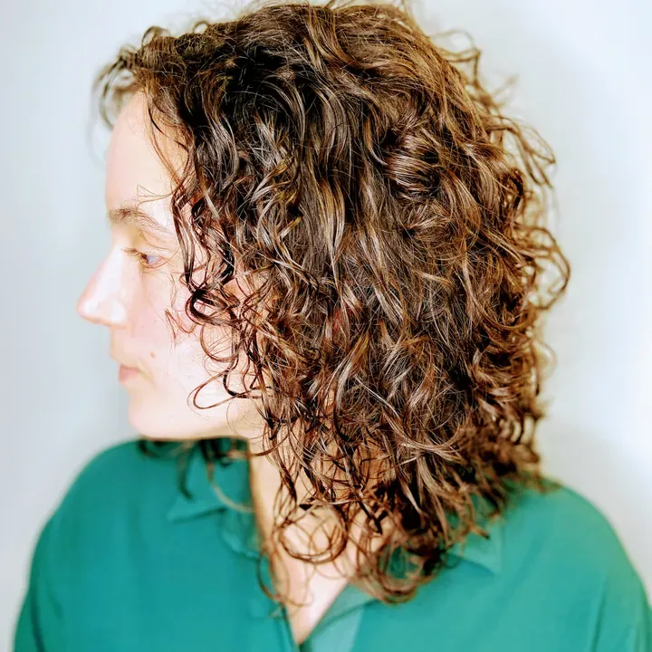 https://cdn.salonspotlight.com/photos/q0HNUnyoWAV5JsiK9cB9/c6bf430b-7e1b-4e6c-9af3-c9760b1271ba_720x720
