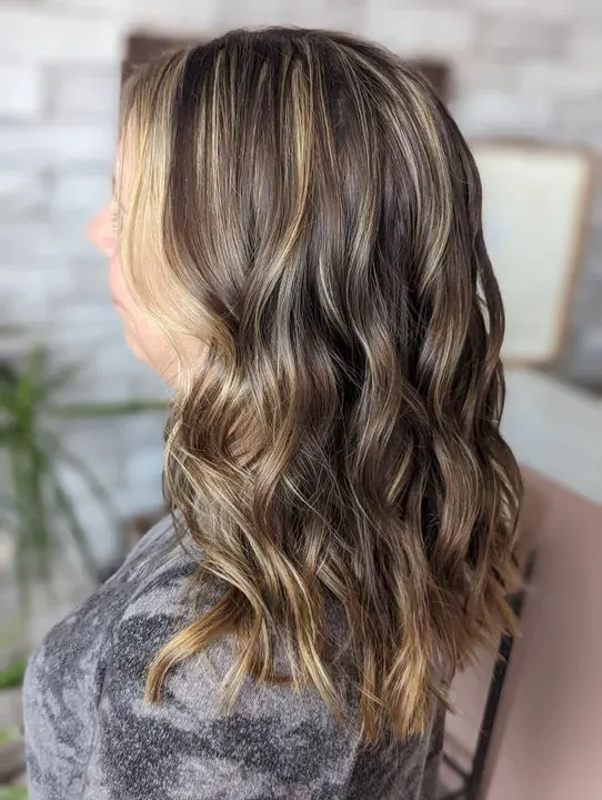 https://cdn.salonspotlight.com/photos/q1mGsENPHXk232rLdBHU/9ffe14fd-7b09-4dd8-bb9a-e72f711740d3_720x720