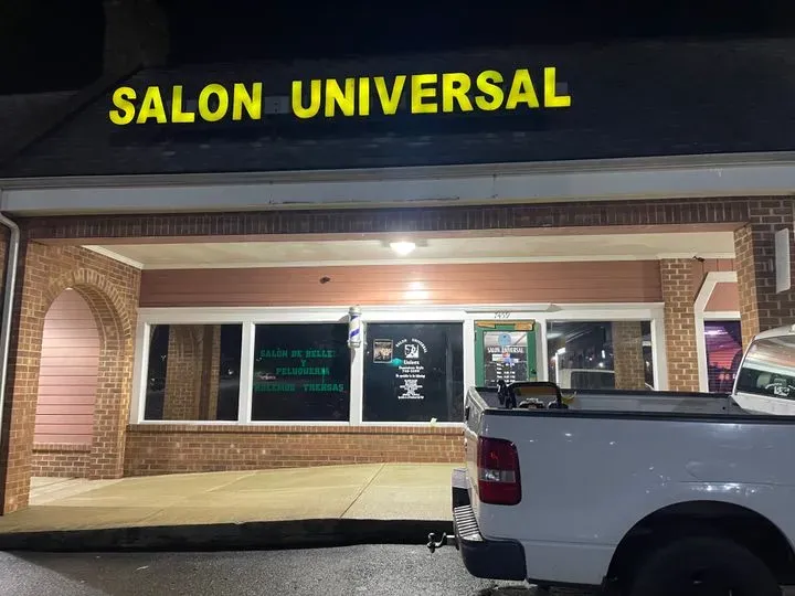 https://cdn.salonspotlight.com/photos/q7WKyC698Ph2bNL1WdGZ/979ab701-3c15-471e-b40f-d6a7bd552823_720x720