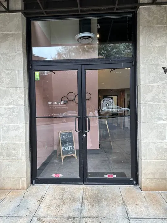 https://cdn.salonspotlight.com/photos/qB3tJMengBWDBJGr23lB/52649508-1dbd-4071-ac1d-60cc804668d2_720x720