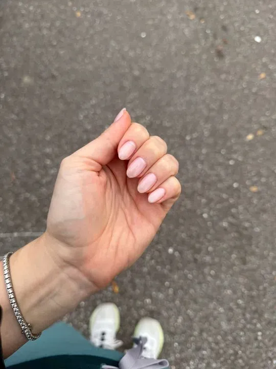 https://cdn.salonspotlight.com/photos/qB7LDSSL78RNx0k0hIOY/8d7e0cf9-a66d-4549-bb66-cf10d23ce00f_720x720