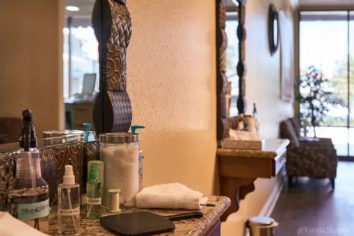 https://cdn.salonspotlight.com/photos/qEkTmcTqY6kg0phoVnil/57cf33c6-fb53-45ff-ab89-a92cdf110d83_720x720