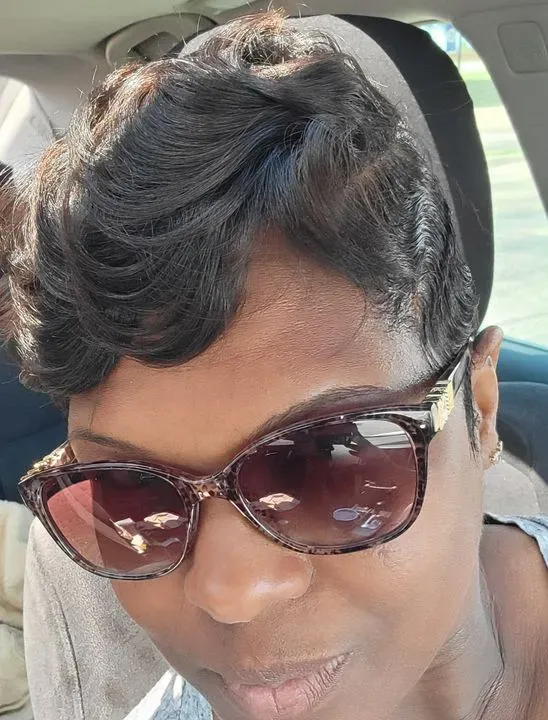 https://cdn.salonspotlight.com/photos/qHNCbsyoQw3jbngxLQDV/356b0246-990e-4c41-8ab4-d566dacbfcc5_720x720