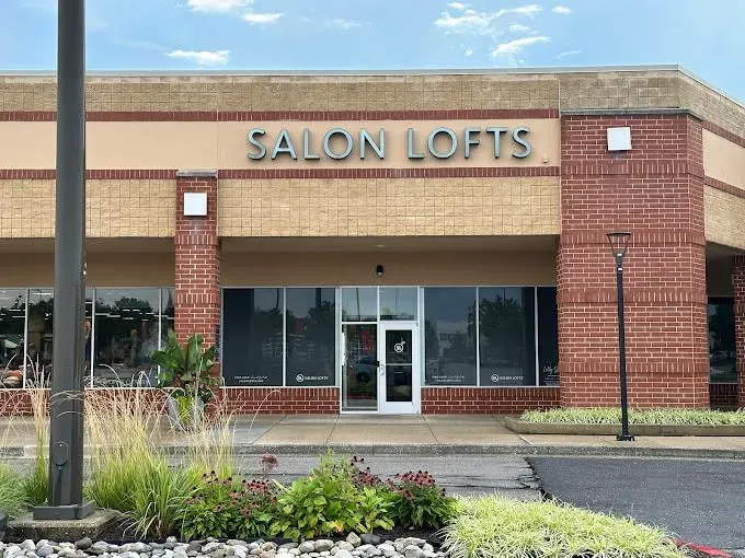 https://cdn.salonspotlight.com/photos/qHSHohFenmSADOjXlUda/5608e90f-95c1-4f66-b522-9948a4feed45_720x720