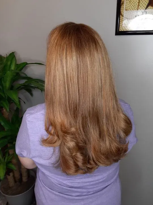 https://cdn.salonspotlight.com/photos/qJoNkLeKwMXYSZKQCAlZ/47990660-ffe3-46a8-86b2-e9e9ebdd71b6_720x720