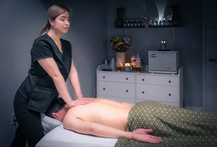https://cdn.salonspotlight.com/photos/qKdX98F0aOv60p3zNm70/12f3631f-94eb-4f3f-aac7-f73368a8ff4a_720x720