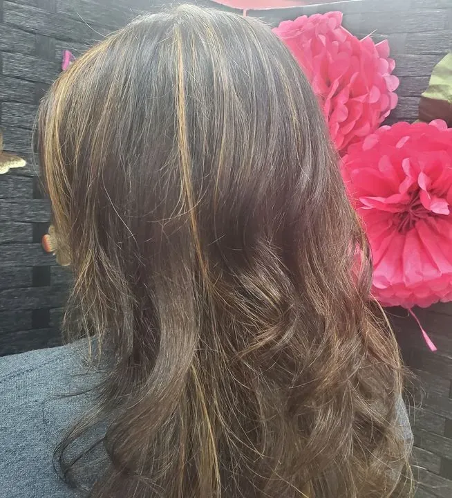 https://cdn.salonspotlight.com/photos/qO2JK6rfyMTh2kysjhJS/625945d4-4a4b-4e3e-acae-4d93b4257f21_720x720