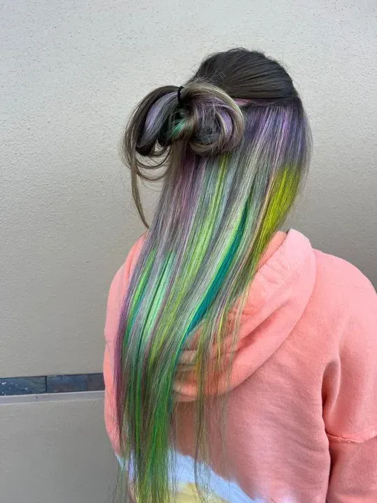 https://cdn.salonspotlight.com/photos/qRmpwnPJRa2pgik4qLb7/98764b7c-e0f9-458e-8751-d6047a63a2e0_720x720