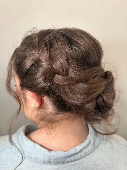 https://cdn.salonspotlight.com/photos/qTgtUg0WwC9AFbWZQ9oY/c423baa7-6713-4684-934c-3f7d0c661339_720x720