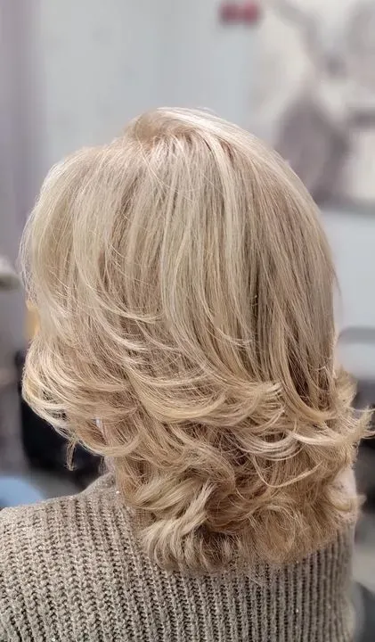 https://cdn.salonspotlight.com/photos/qUOSTmLH8cJJYV75zxjD/e5f8e3a6-76bf-4872-b5cc-afd7fe91c406_720x720