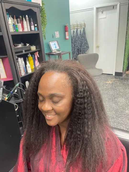 https://cdn.salonspotlight.com/photos/qbhkdYYdmFSdIg4ZTj3g/9c723db1-ebbb-476f-bb33-0d0ea66f3d71_720x720