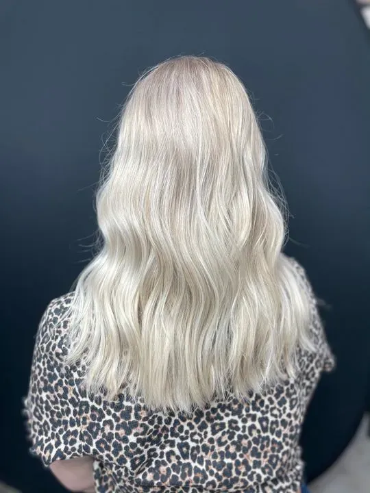 https://cdn.salonspotlight.com/photos/qgNthaTAYzAegezakLq1/5bcca862-bf6b-4d6b-a9dd-e92439f2e1f8_720x720